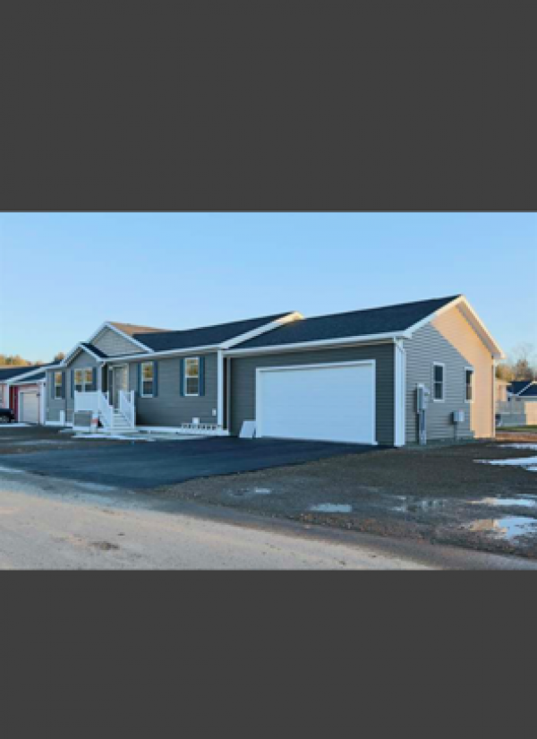 2022 Commodore Mobile Home For Sale 9 Colony Way Kittery, ME